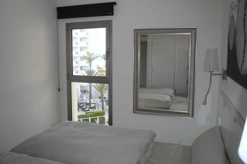 Modern Apartment With Stunning Sea View Cala Millor  Ngoại thất bức ảnh